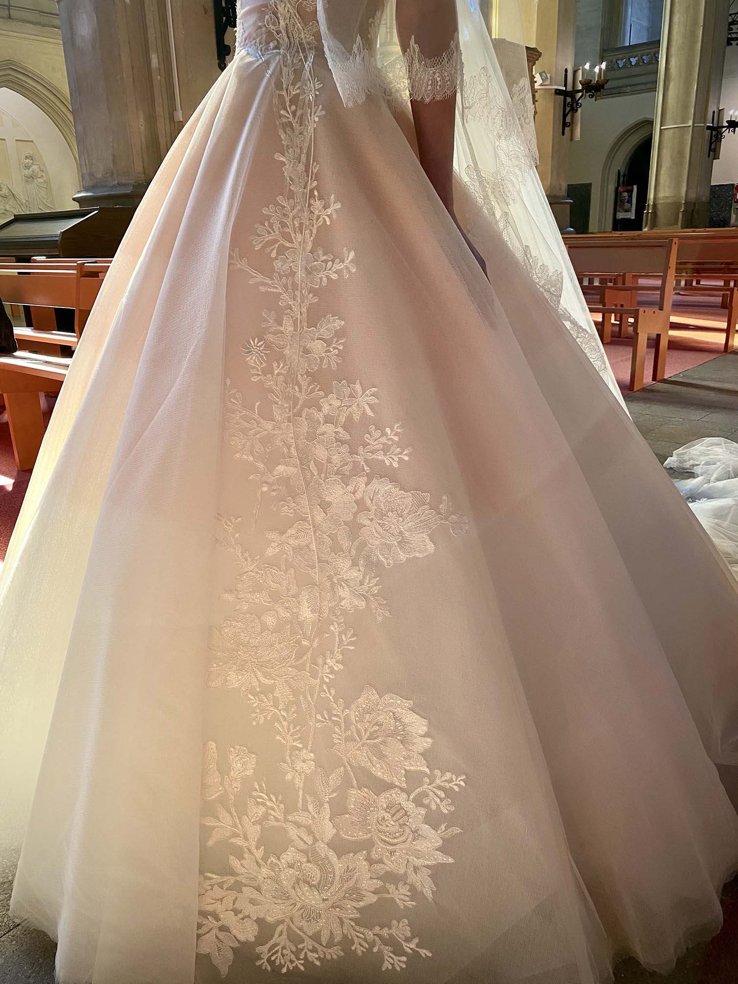 Robe de mariée Sylvie Facon, longue traîne